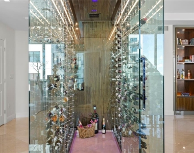 450 Knights Run Avenue - Photo Thumbnail 8
