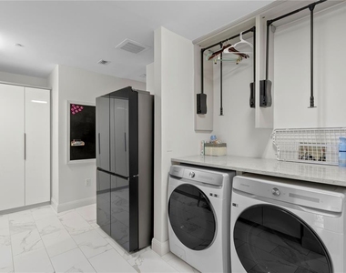 450 Knights Run Avenue - Photo Thumbnail 64