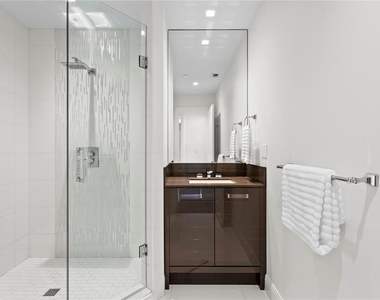 450 Knights Run Avenue - Photo Thumbnail 46