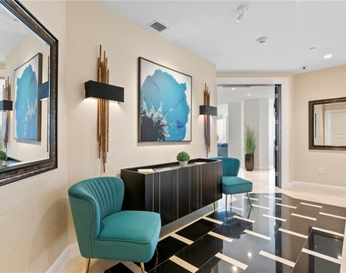 450 Knights Run Avenue - Photo Thumbnail 2