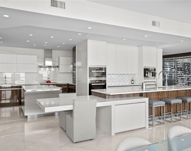 450 Knights Run Avenue - Photo Thumbnail 21