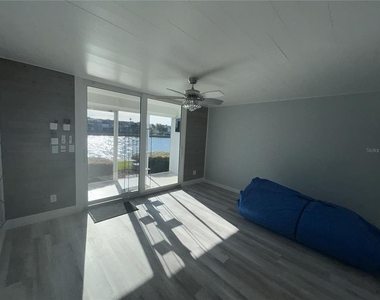 7625 Sun Island Drive S - Photo Thumbnail 10