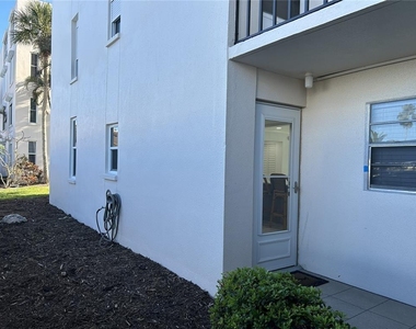 7625 Sun Island Drive S - Photo Thumbnail 1