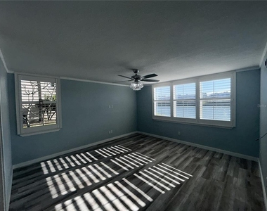 7625 Sun Island Drive S - Photo Thumbnail 18