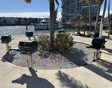 7625 Sun Island Drive S - Photo Thumbnail 45