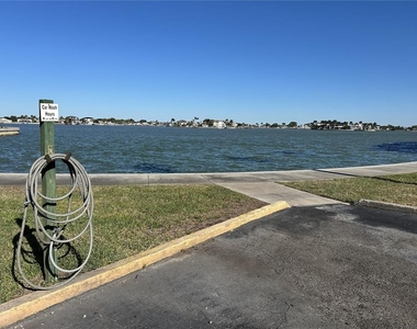 7625 Sun Island Drive S - Photo Thumbnail 41