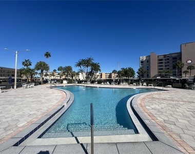 7625 Sun Island Drive S - Photo Thumbnail 51