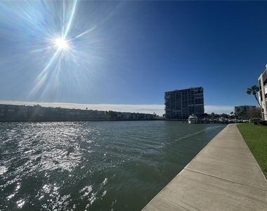 7625 Sun Island Drive S - Photo Thumbnail 31