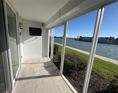 7625 Sun Island Drive S - Photo Thumbnail 25