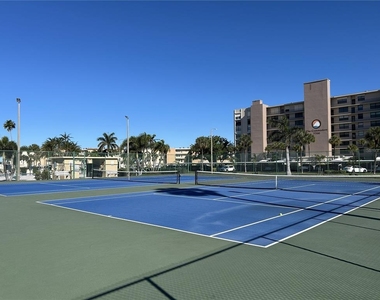 7625 Sun Island Drive S - Photo Thumbnail 44
