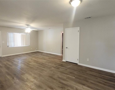 908 Westmore Avenue - Photo Thumbnail 5