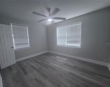 3215 W Pine Street - Photo Thumbnail 7