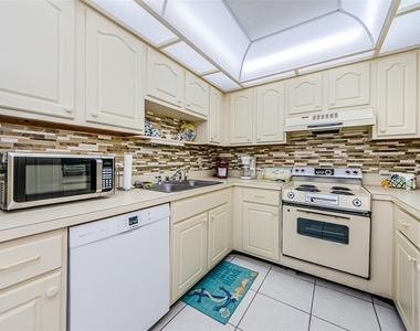 2700 Bayshore Boulevard - Photo Thumbnail 9