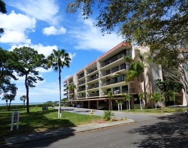 2700 Bayshore Boulevard - Photo Thumbnail 2