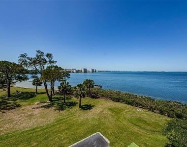 2700 Bayshore Boulevard - Photo Thumbnail 17