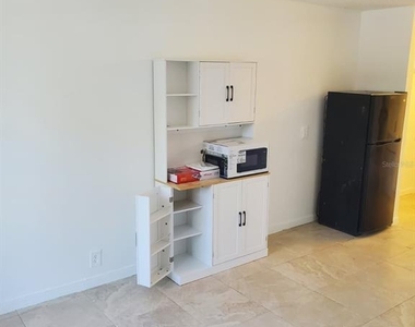 7900 S Orange Blossom Trail - Photo Thumbnail 5