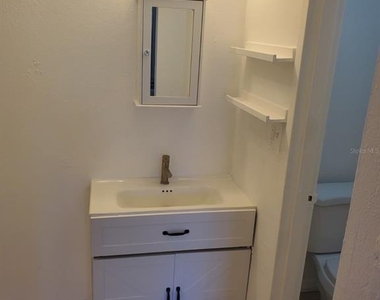 7900 S Orange Blossom Trail - Photo Thumbnail 9