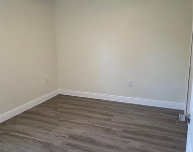 2825 Nicole Avenue - Photo Thumbnail 9