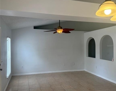 405 Francisco Way - Photo Thumbnail 3