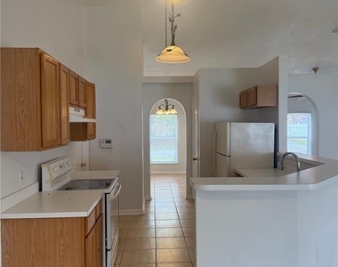 405 Francisco Way - Photo Thumbnail 11