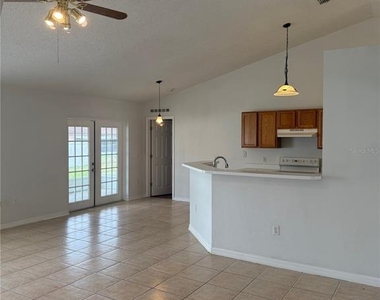 405 Francisco Way - Photo Thumbnail 12