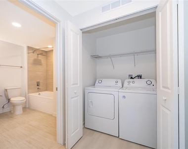 5587 Millenia Park Blvd - Photo Thumbnail 17