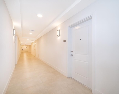 5587 Millenia Park Blvd - Photo Thumbnail 20