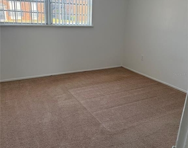 5317 Curry Ford Road - Photo Thumbnail 4