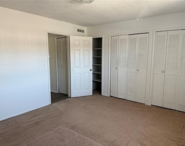 5317 Curry Ford Road - Photo Thumbnail 5