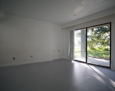 5060 Sherwood Lane - Photo Thumbnail 2