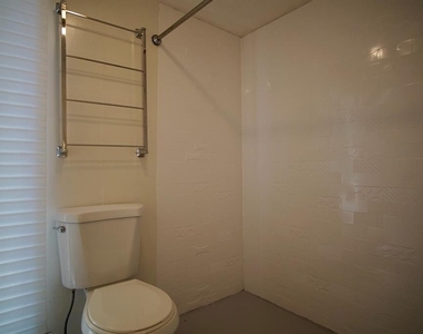 5060 Sherwood Lane - Photo Thumbnail 7