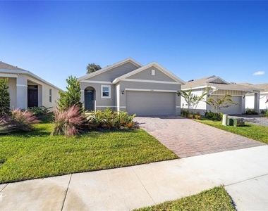 5430 Nw 46th Lane - Photo Thumbnail 2