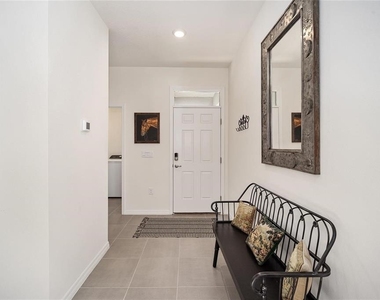 5430 Nw 46th Lane - Photo Thumbnail 11