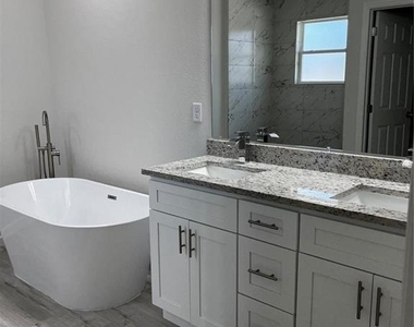 5312 Sw 162nd Place Road - Photo Thumbnail 6