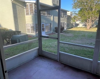 549 Fairways Drive - Photo Thumbnail 10