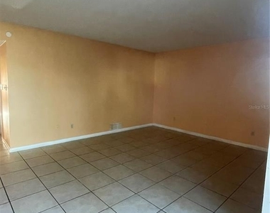 549 Fairways Drive - Photo Thumbnail 13