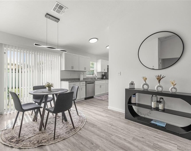 714 Nw 1st Street - Photo Thumbnail 6