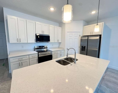 4967 Sw 150th Lane - Photo Thumbnail 5