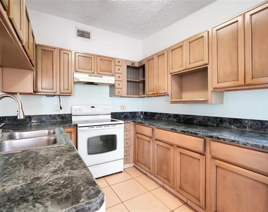 107 Garrison Drive - Photo Thumbnail 12