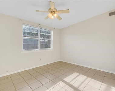 107 Garrison Drive - Photo Thumbnail 14