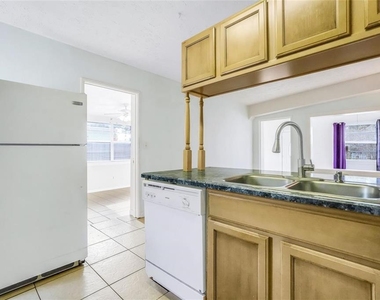107 Garrison Drive - Photo Thumbnail 11