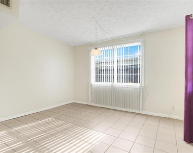 107 Garrison Drive - Photo Thumbnail 7