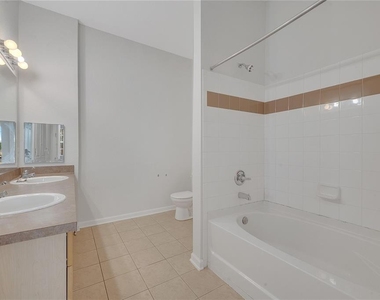 817 Terrace Ridge Circle - Photo Thumbnail 18