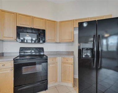 817 Terrace Ridge Circle - Photo Thumbnail 6