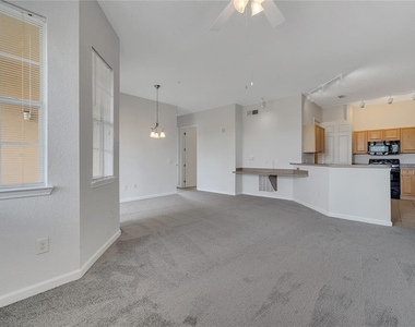 817 Terrace Ridge Circle - Photo Thumbnail 10