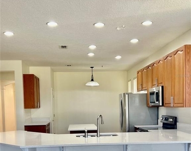 12863 Holdenbury Lane - Photo Thumbnail 5