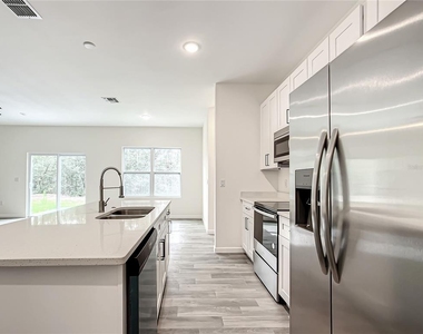 8070 Sw 131st Lane - Photo Thumbnail 6