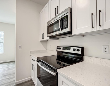 8070 Sw 131st Lane - Photo Thumbnail 7