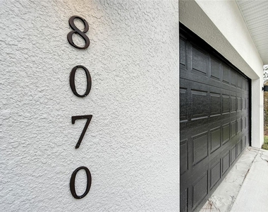 8070 Sw 131st Lane - Photo Thumbnail 2