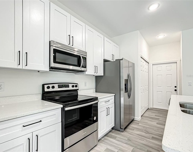 8070 Sw 131st Lane - Photo Thumbnail 9
